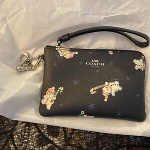 NWOT Coach Ltd Ed snowman wristlet w/charms